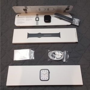Apple Watch Series 7 41mm Midnight
Black